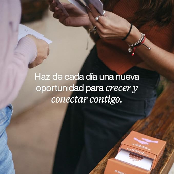 Recordatorios de Amor Propio | Self-Love Card Deck with Over 60 Affirmations | Positive Affirmations and Daily Reflections | Inspiring Gifts | Bring Intention to Every Day