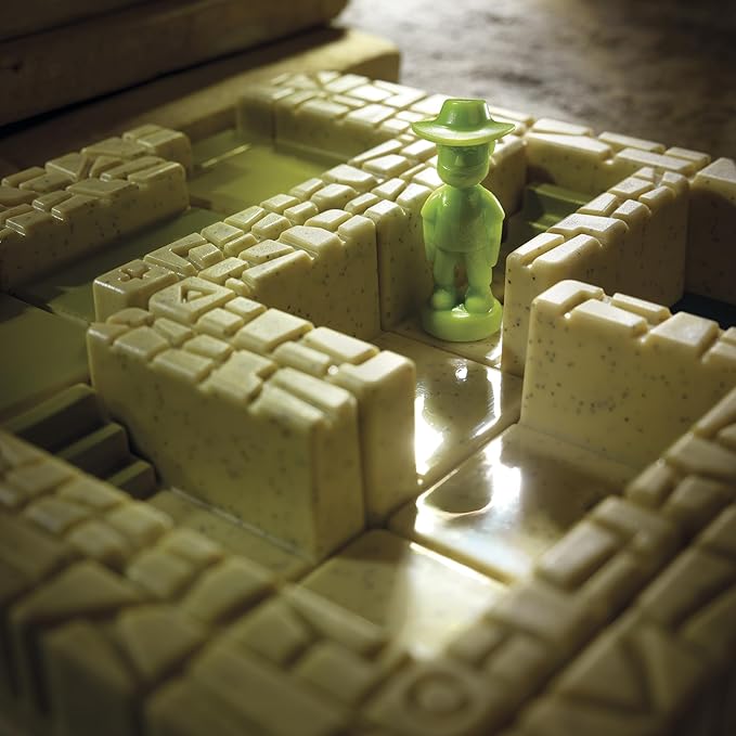 SmartGames Temple Trap Cognitive Skill-Building Travel Game with Portable Case Featuring 60 Challenges for Ages 7 - Adult