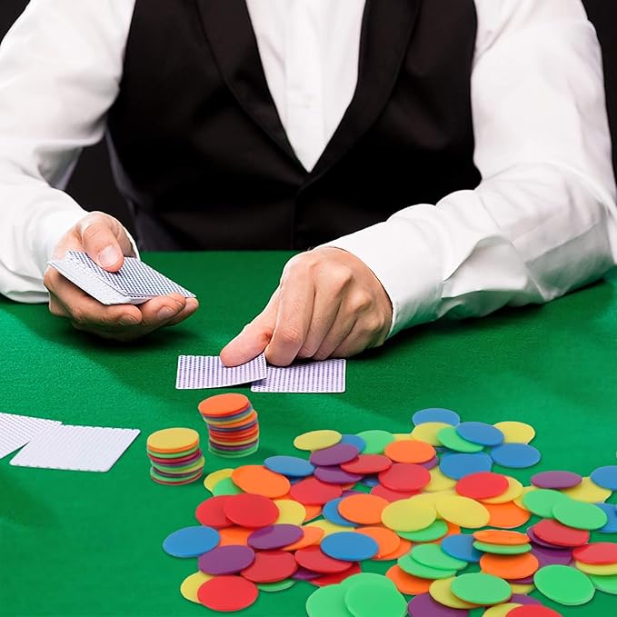 Coopay 900 Pieces Counters Counting Chips Plastic Markers Mixed Colors for Bingo Chips Game Tokens, Contain Orange, Blue, Green, Yellow, Red, Purple Colors