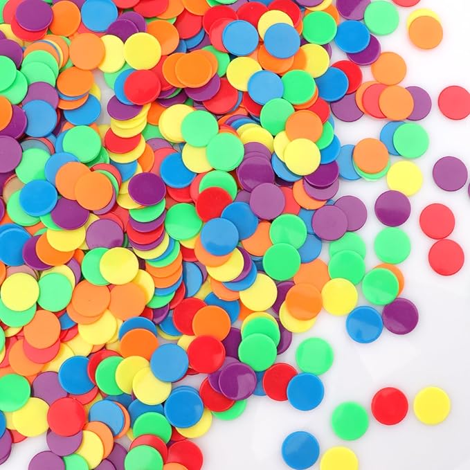 Coopay 900 Pieces Counters Counting Chips Plastic Markers Mixed Colors for Bingo Chips Game Tokens, Contain Orange, Blue, Green, Yellow, Red, Purple Colors