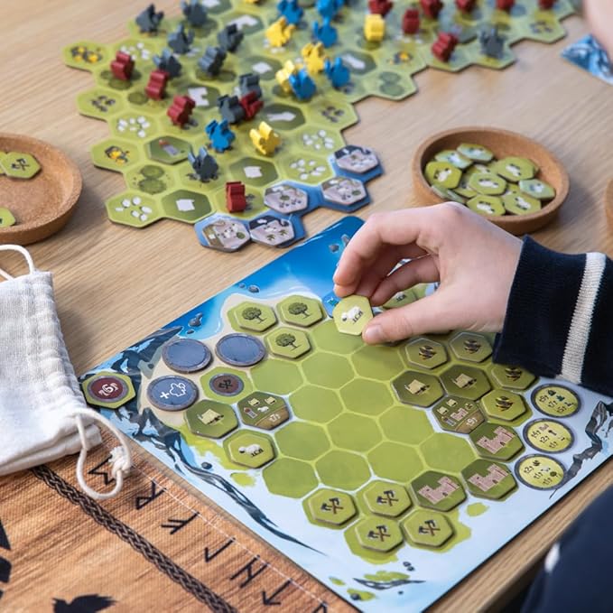 Looot - Pillage and Raid to Become Leader of The Vikings | Kenner Spiel Nominated for 2025 | Casual Strategy Game Night | Ages 10+ | 2 to 4 Players | 45 Minutes