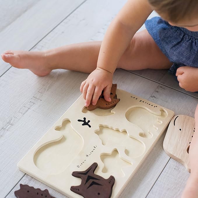 Wee Gallery Wooden Tray Puzzle Ocean Animals, Montessori Toy for Toddlers and Preschoolers for Early Learning and Fine Motor Skill Development, Sustainable Educational Puzzle for Kids