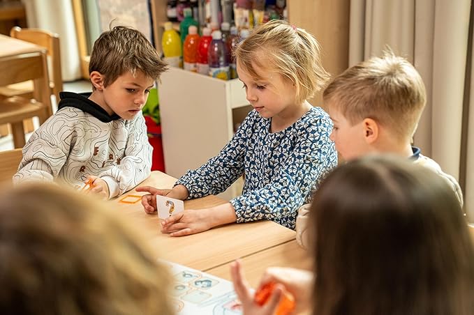 Concept Kids Animals - Cooperative Animal Guessing Game for Children! Fun Family Board Game for Kids & Adults, Ages 4+, 2-12 Players, 20 Minute Playtime, Made by Repos Production