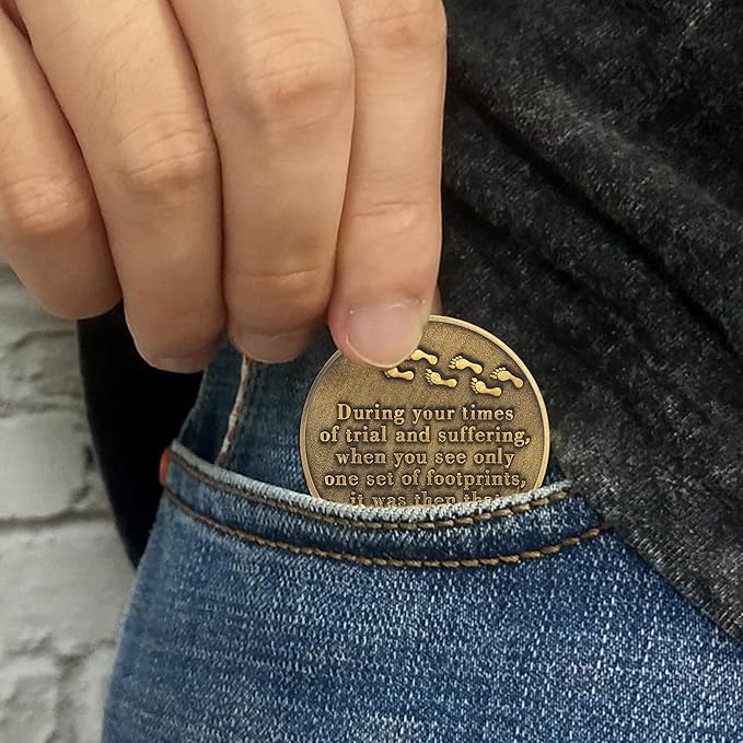 Beach Footprints Religious Coin – Inspirational Bible Verse Medallion for Faith-Based Gifts, Spiritual Encouragement for Men & Women