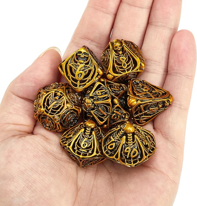 Metal Skull Dice Set Hollow Multi-Sided Dungeons & Dragons Dice 7CPS Role-Playing Dice Set with Flannel Bag Suitable for D&D Board Game Cards(Kugin)