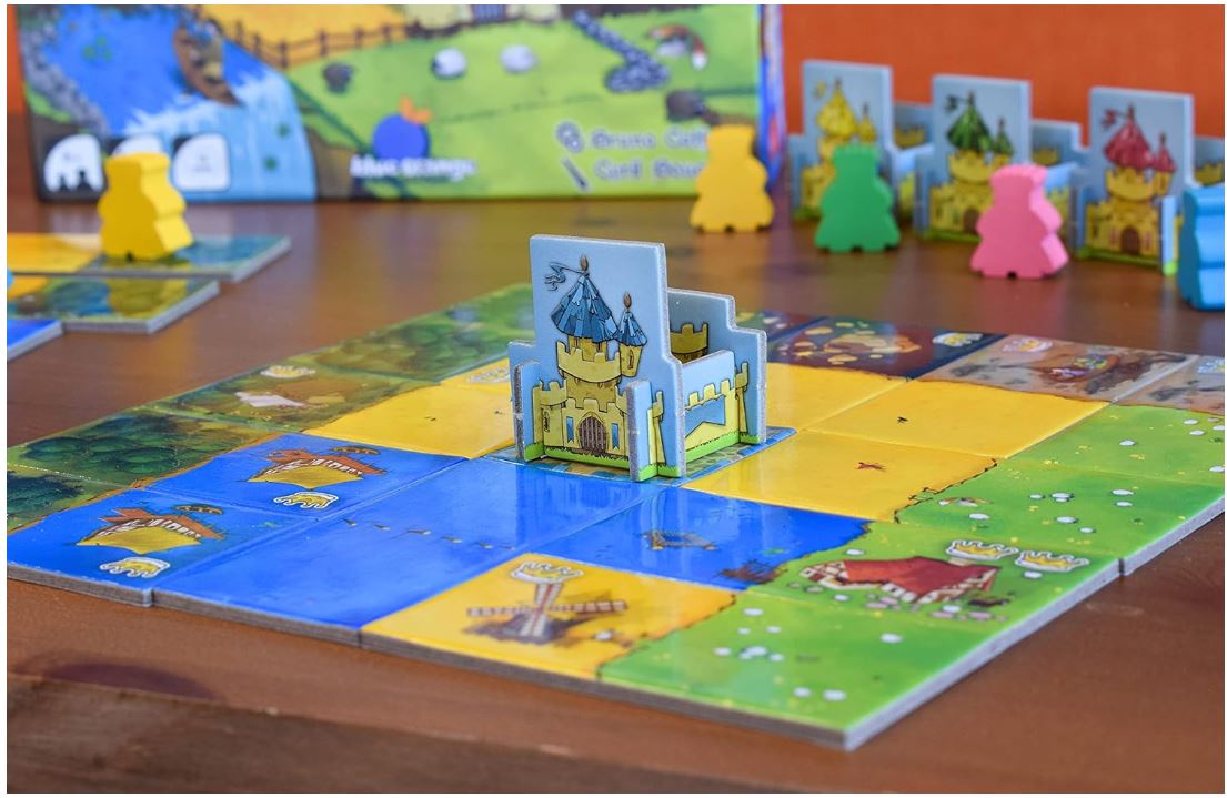 Blue Orange Games Kingdomino Award Winning Family Strategy Board Game, 2-4 players