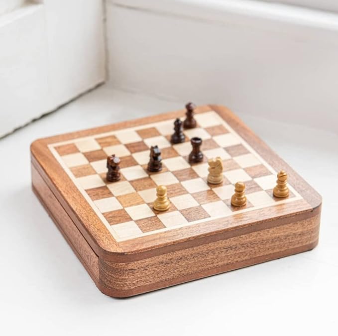Star Handmade Personalised Luxury Chess Set-Mens Personalised Gift- Magnetic Wooden Chess Set- Travel Chess- Games for him - Birthday Chess Gift- (7 Inches)
