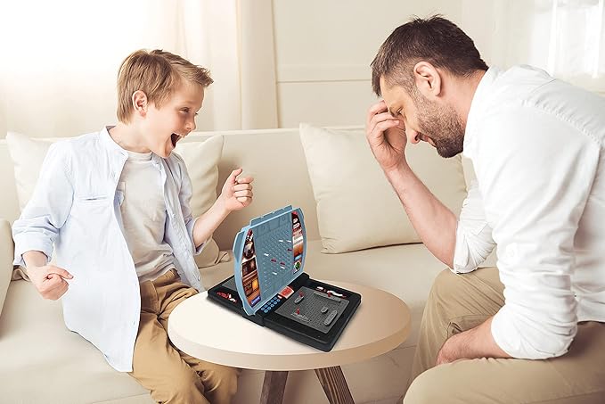 LEXIBOOK Talking Sea Battle (French, English, Spanish, Portuguese), Electronic Board Game 1 or 2 Players, Interactive, Light and Sound Effects, Strategy, batteriy Operated, Grey/Black, GT2800i1