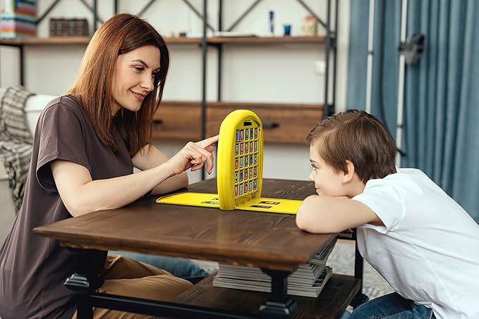 Top Trumps Match Game Minions - Family Board Games for Kids and Adults - Matching Game and Memory Game - Fun Two Player Kids Games - Memories and Learning, Board Games for Kids 4 and up