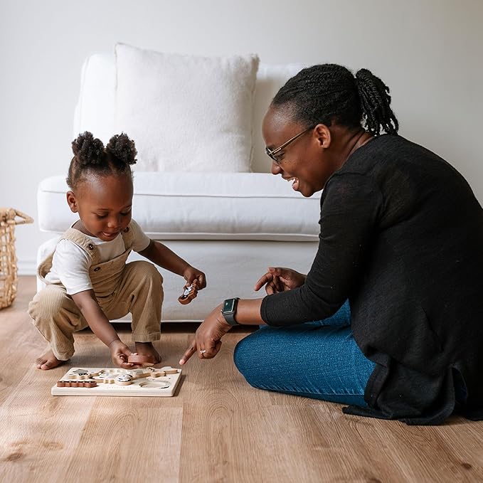 Wee Gallery Wooden Tray Puzzle Bugs, Montessori Toy for Toddlers and Preschoolers for Early Learning and Fine Motor Skill Development, Sustainable Educational Puzzle for Kids