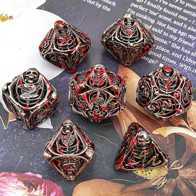 Metal Skull Dice Set Hollow Multi-Sided Dungeons & Dragons Dice 7CPS Role-Playing Dice Set with Flannel Bag Suitable for D&D Board Game Cards (Spatter)